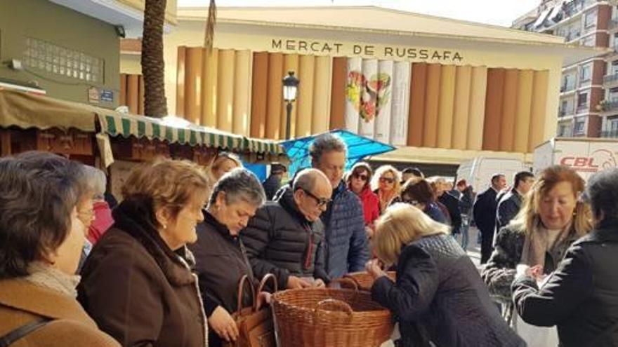 Multitudinaria fiesta de San  Blas en el barrio de Russafa