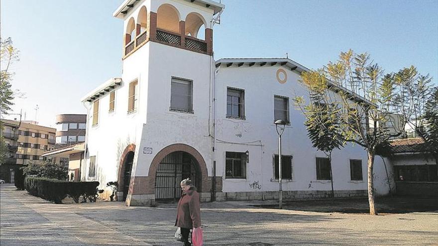 Benlloch pide vías de futuro para los que acaban estudios en la Panderola de Vila-real