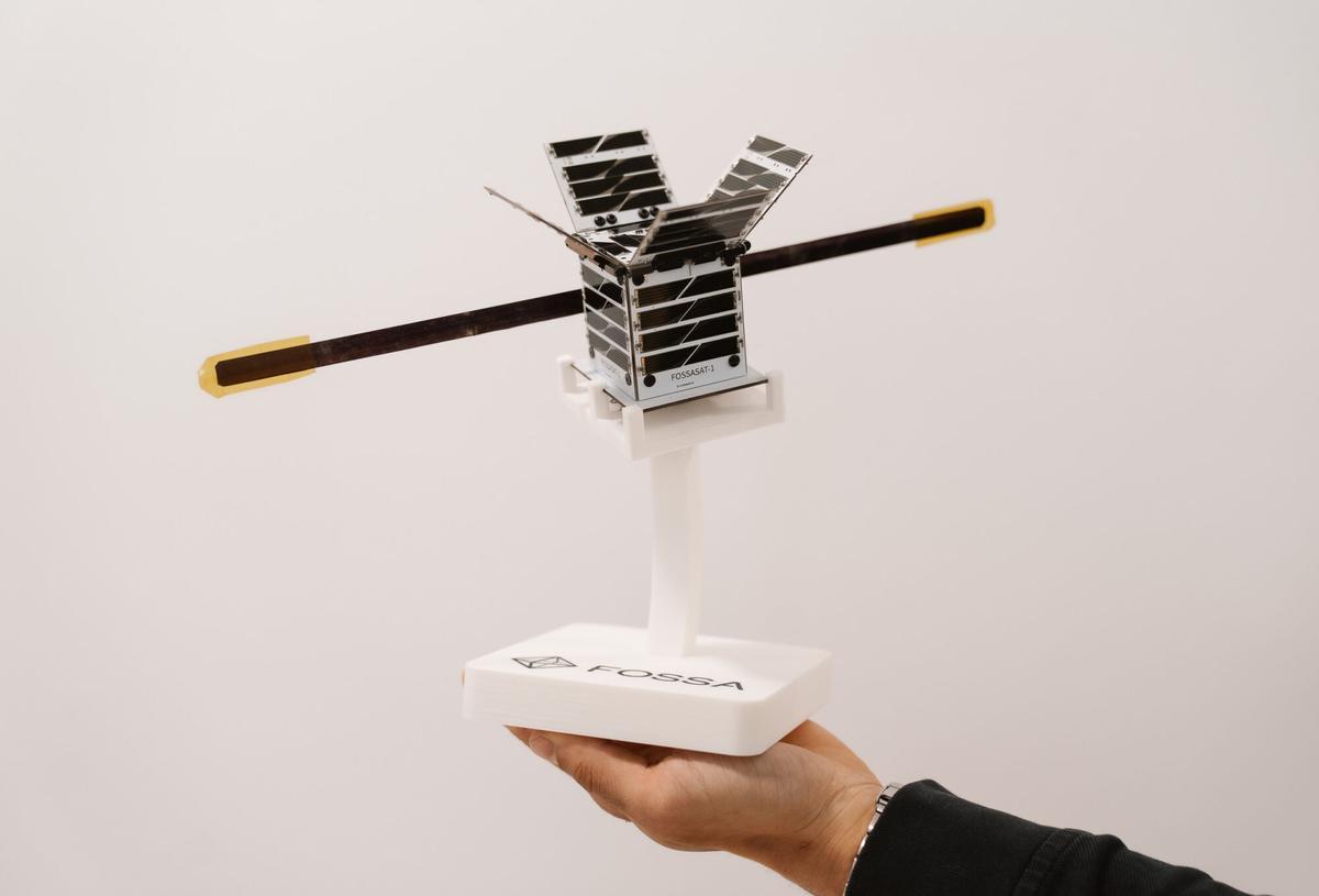 09.02.2026. MADRID. Imágenes de FOSSA, la empresa dedicada a la creación de nano satélites seleccionada por la OTAN. Foto: Alba Vigaray