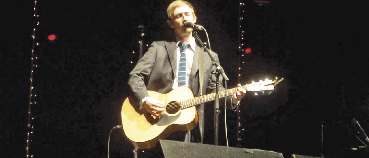 Neil Hannon, durante una actuación.