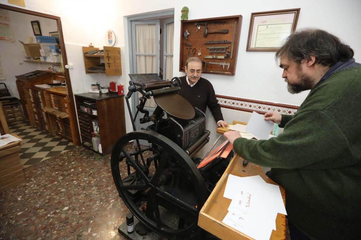 La Gutenberg de Castro del Río, 90 años manteniendo el tipo