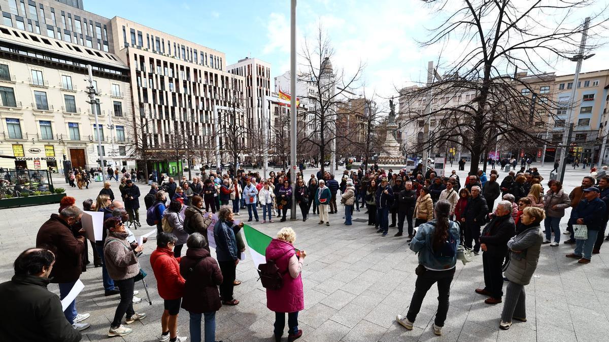 Concentración en Zaragoza contra la guerra de Oriente Medio.