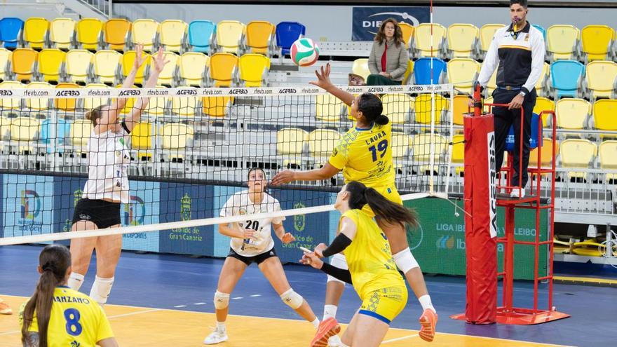 El CV Emalsa Gran Canaria cierra la primera vuelta con victoria