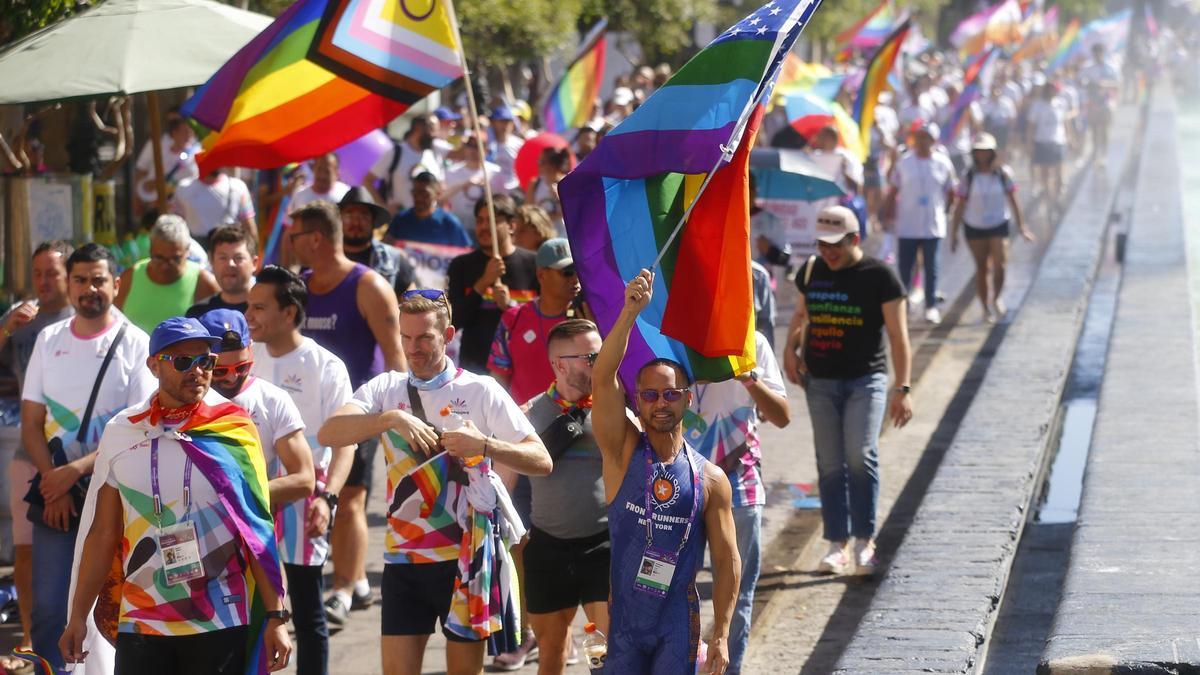Caminata multicolor de los Gay Games en Guadalajara (México).