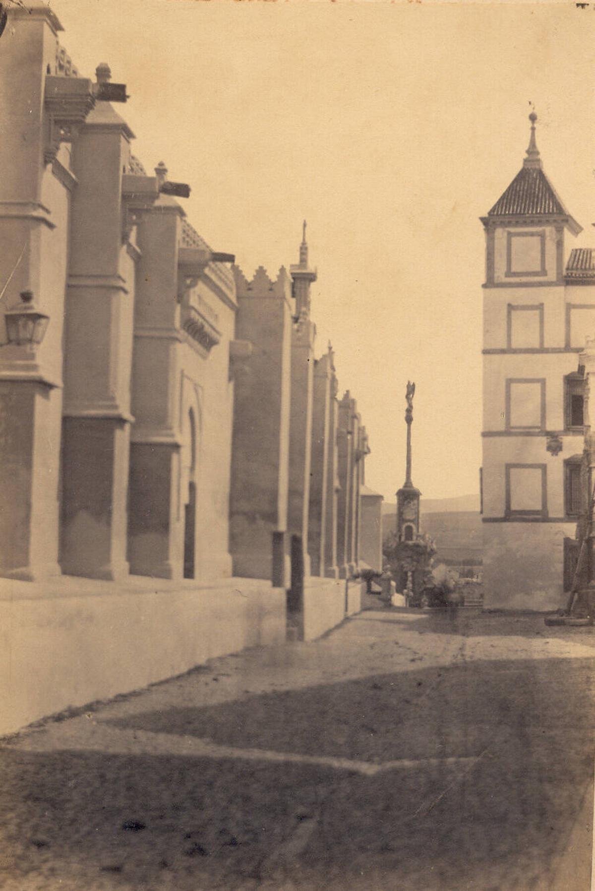 Fotografía del edificio realizada en 1862 con motivo de la visita de la reina Isabel II a la ciudad.