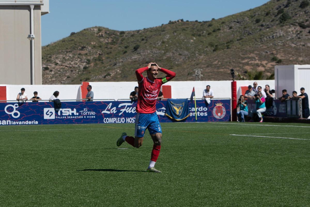 Las imágenes del partido entre el Deportivo Minera y el UCAM