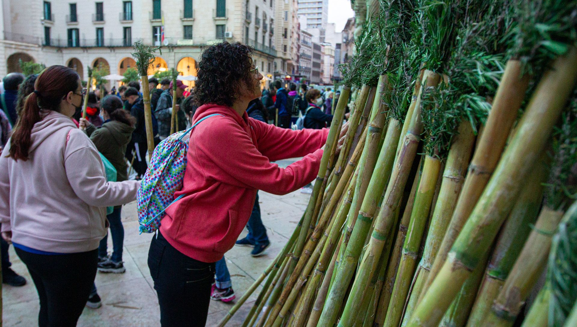 La lluvia no puede con la tradición