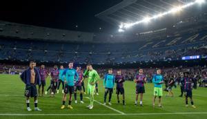 El Barça s’enfanga en una altra ruïna europea