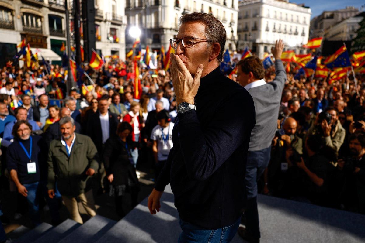 Manifestacions a ciutats de tota España després de l'acord del PSOE i Junts
