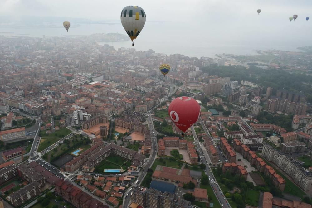 Regata de globos en Gijón