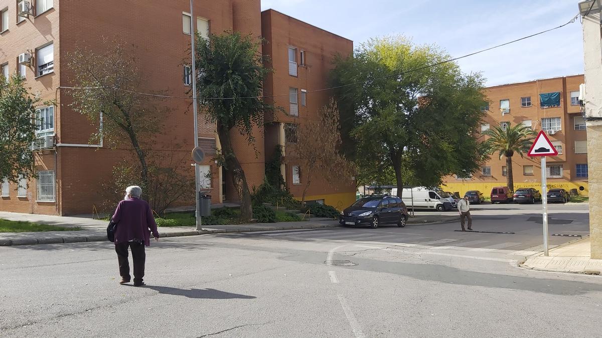 Edificio de Aldea Moret en el que falleció una menor de 16 años este martes.