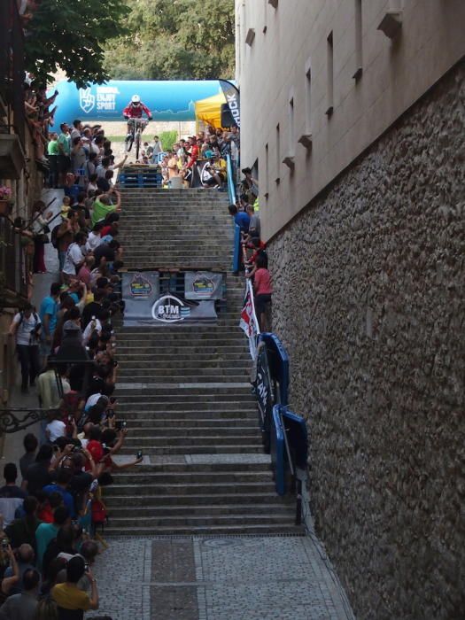 Un moment de l''Urban Downhill Show a la Pujada Sant Domènec