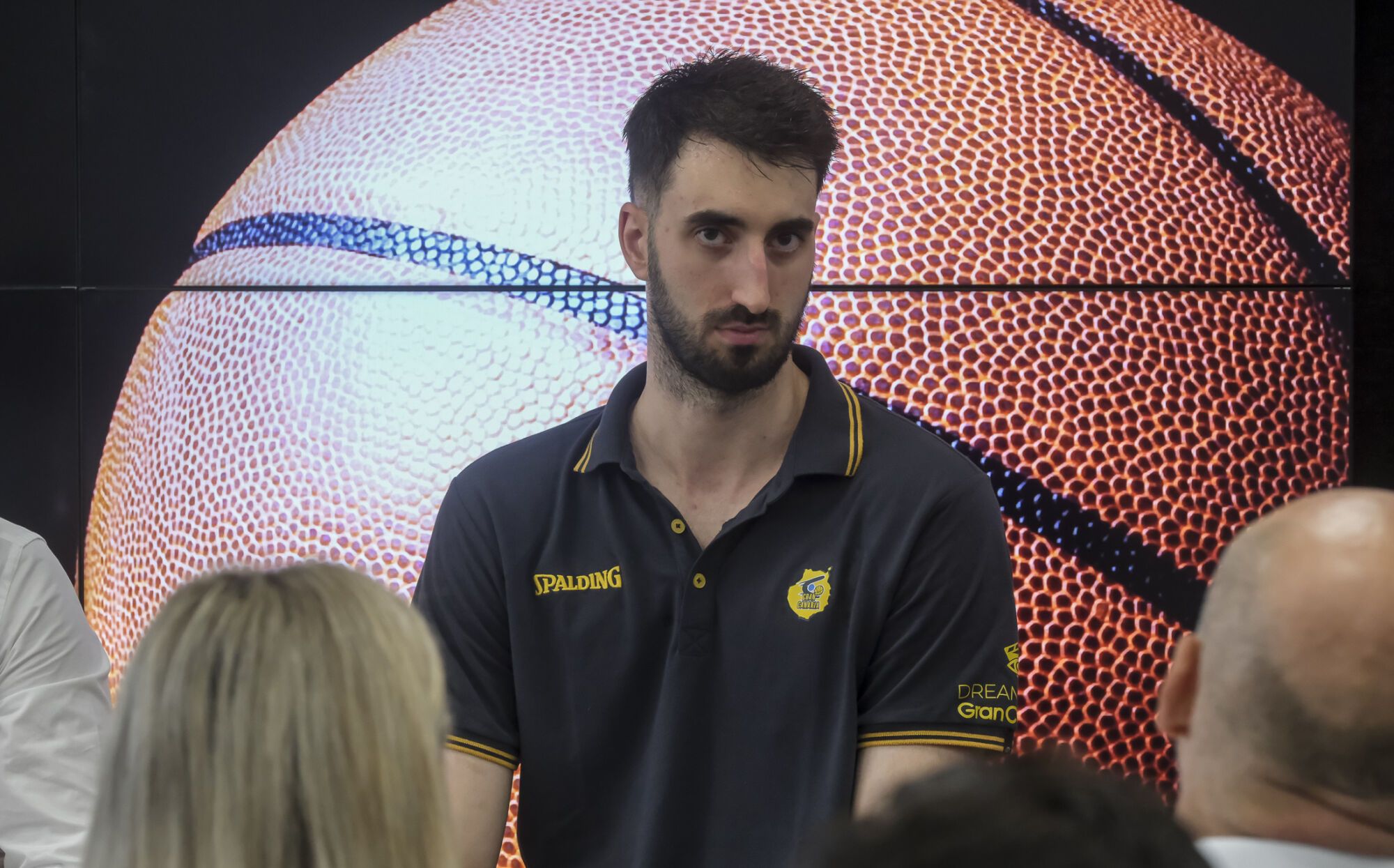 Presentación de Eric Vila como jugador del Granca