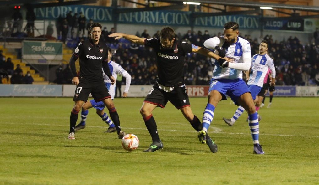 Alcoyano - Levante: La última gesta de José Juan en imágenes