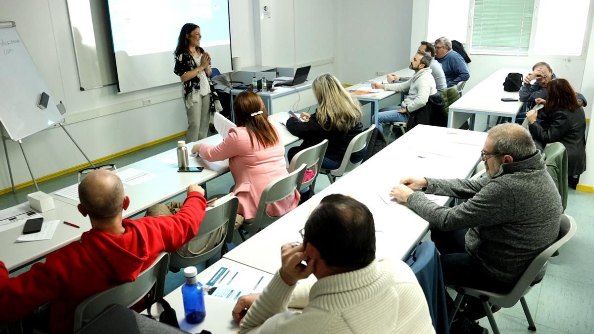 Uno de los cursos impartidos dentro del Programa Talento 45+.
