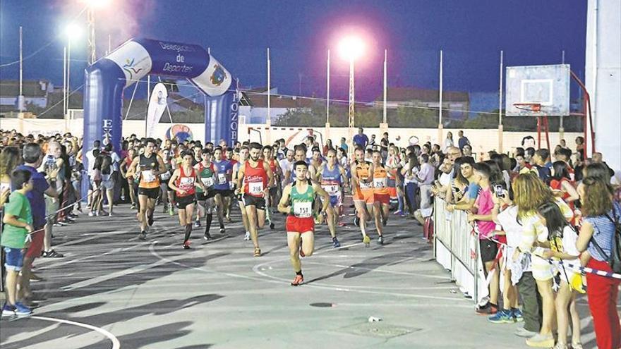 La prueba ‘Corre de noche’ atrae a 400 atletas