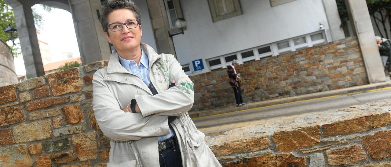 María del Mar Rodríguez, ayer, junto al Hospital Abente y Lago, en A Coruña.