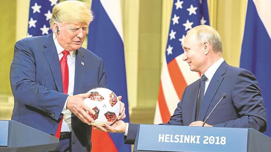 Trump exhibe su tono más amistoso ante Vladímir Putin