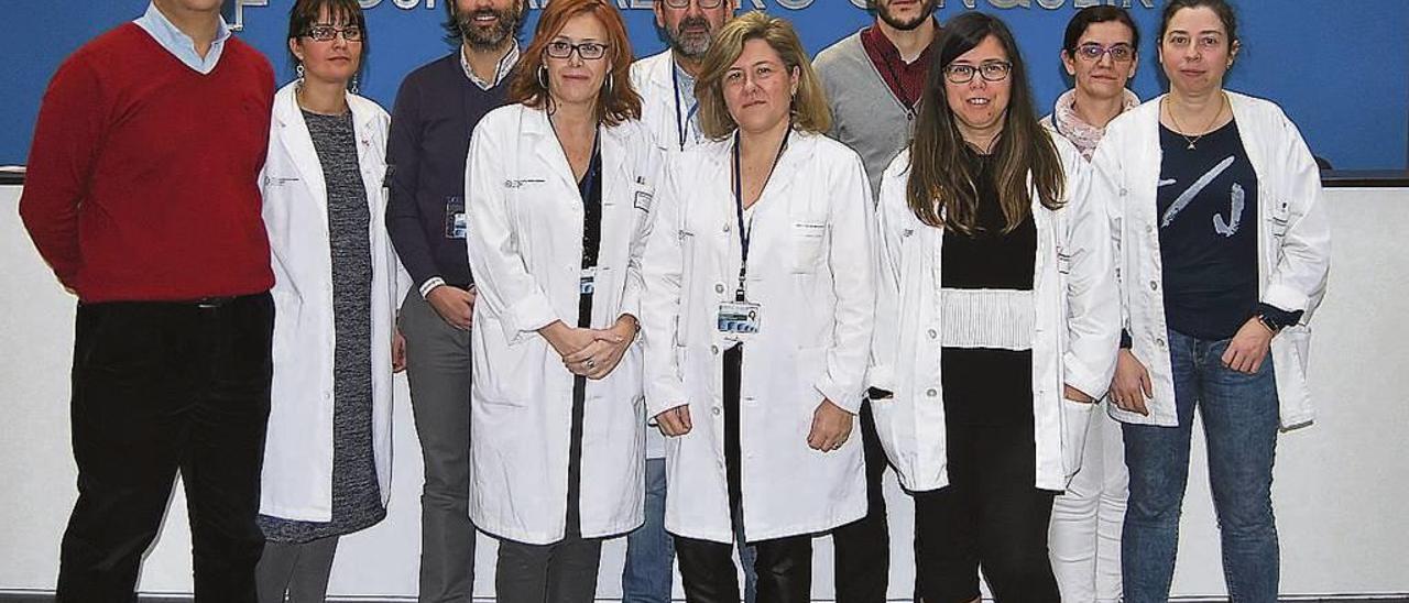 Equipo que ha estudiado los resultados de la e-consulta de Reumatología, con el doctor Pego, a la izq. // FdV