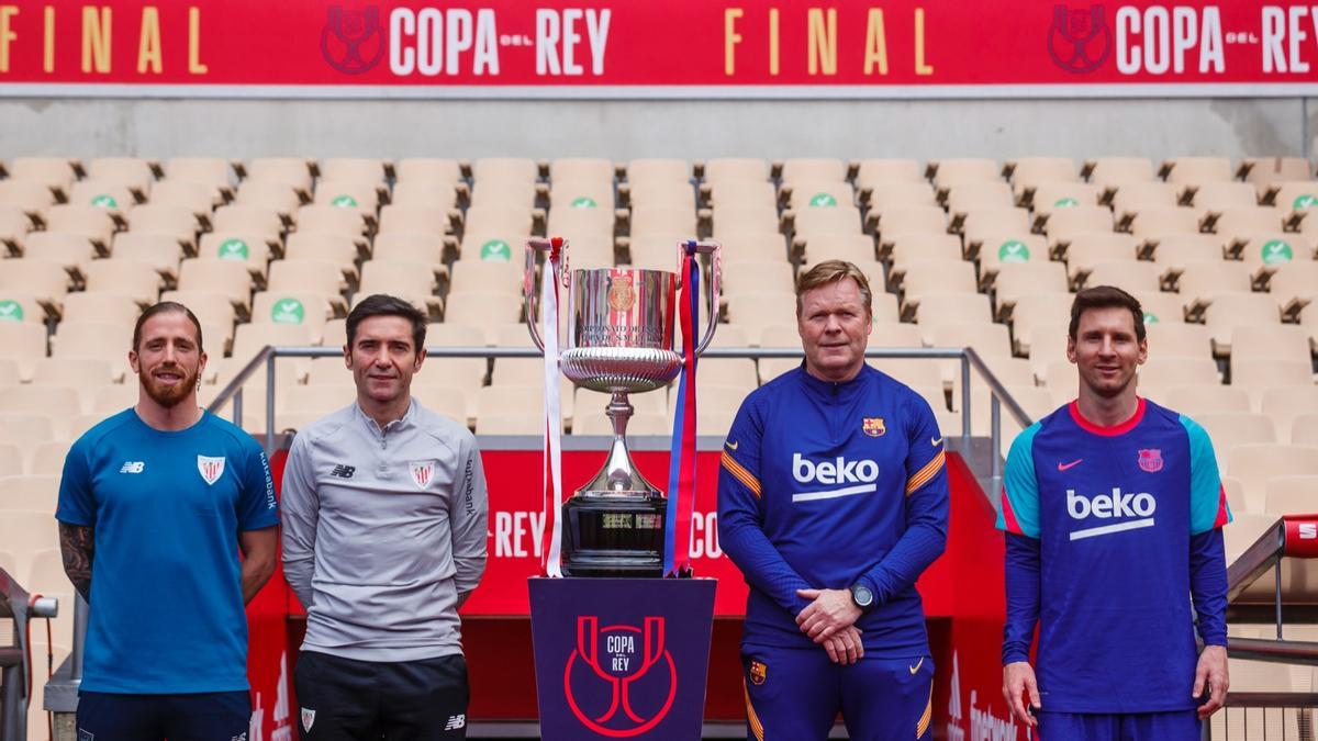 Así posaron los entrenadores y los capitanes con la Copa del Rey