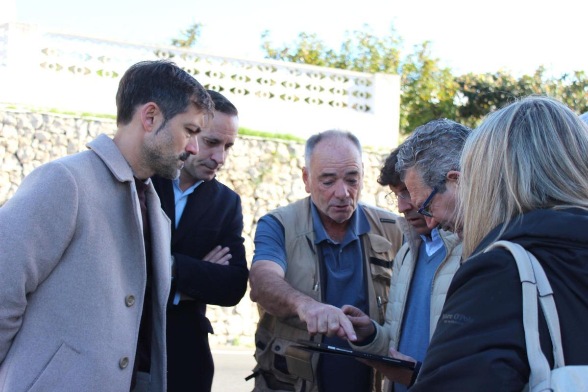 Los técnicos le han explicado al presidente de la Diputación el proyecto de la circunvalación