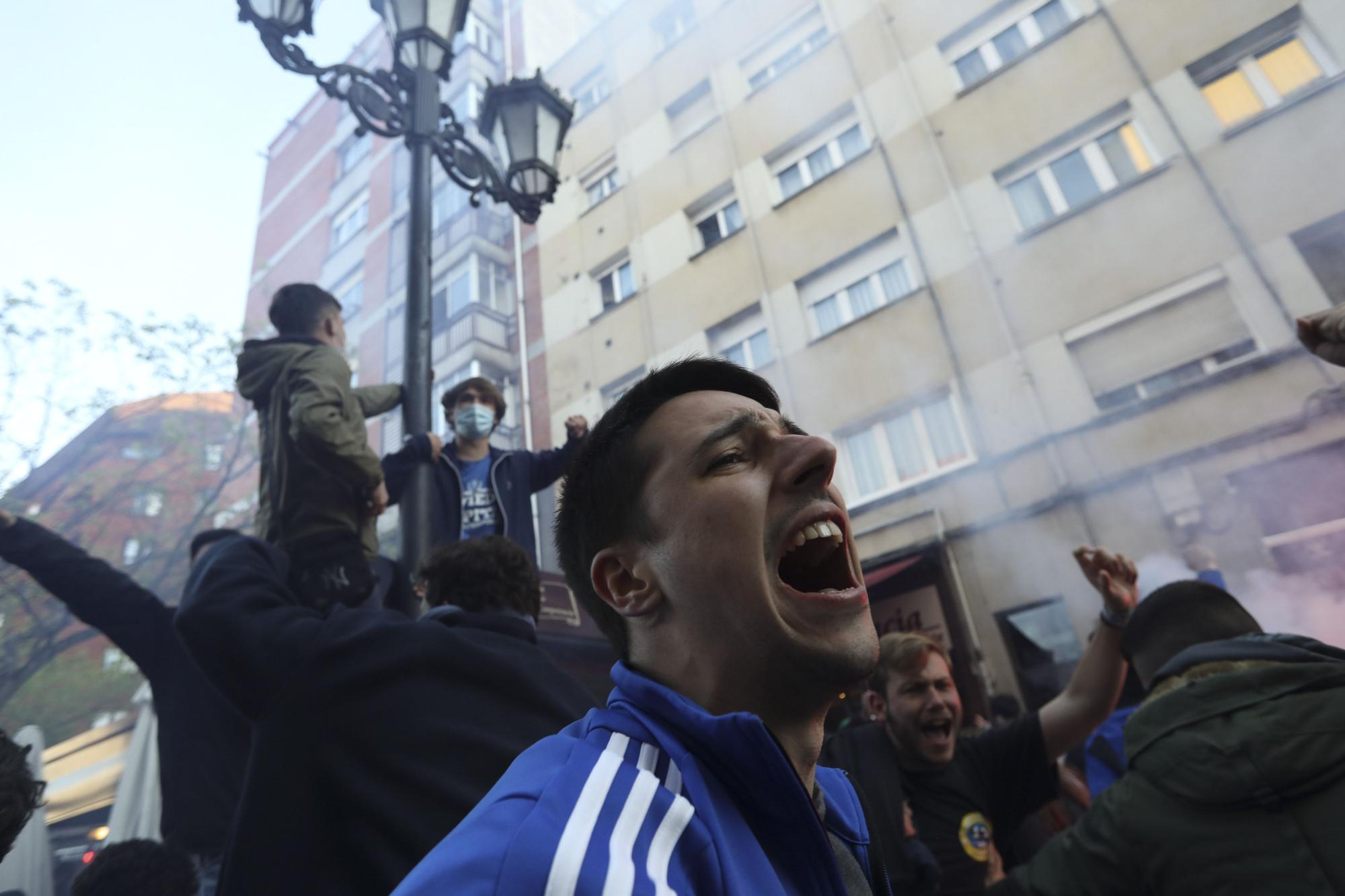 El ambiente en Oviedo durante el derbi