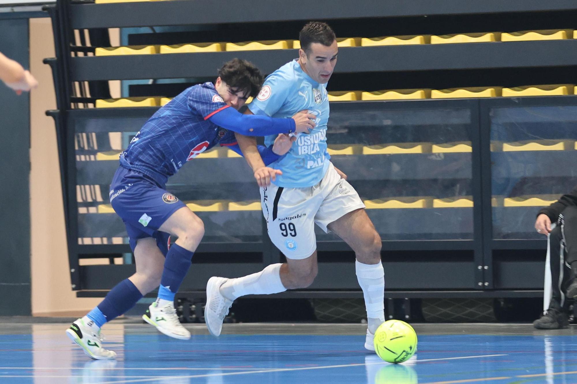 Usama desborda a un contrincante