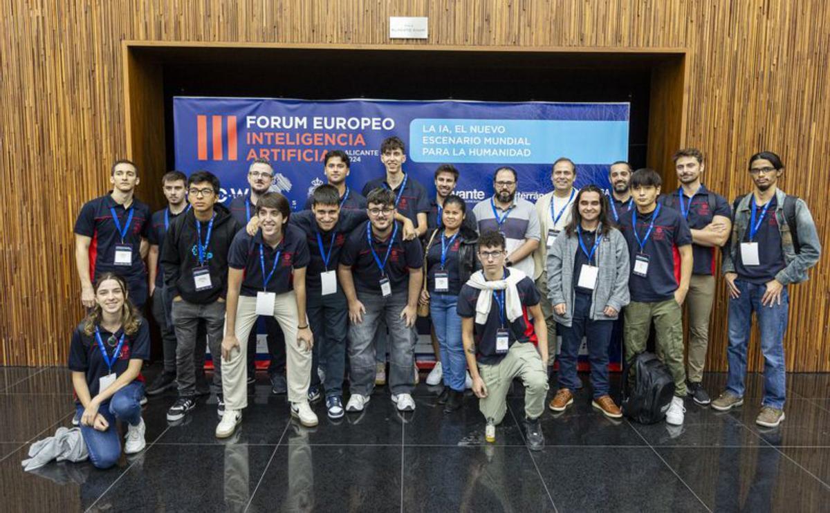 Grupo de alumnos de Fempa que asistieron al congreso de inteligencia artificial. | ALEX DOMÍNGUEZ
