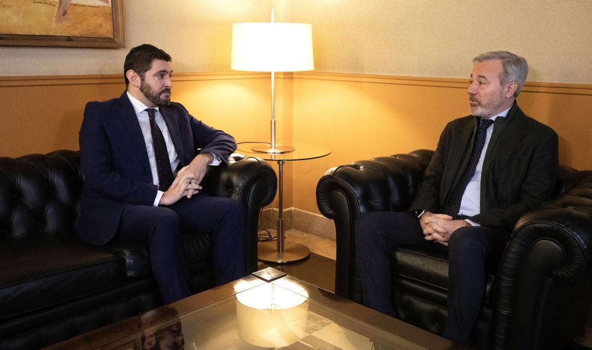 Alejandro Nolasco y Jorge Azcón, en el despacho del presidente, en la última reunión que mantuvieron antes del adelanto electoral.