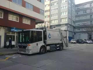 Fallece el anciano que había sido golpeado por un camión de la basura en A Coruña