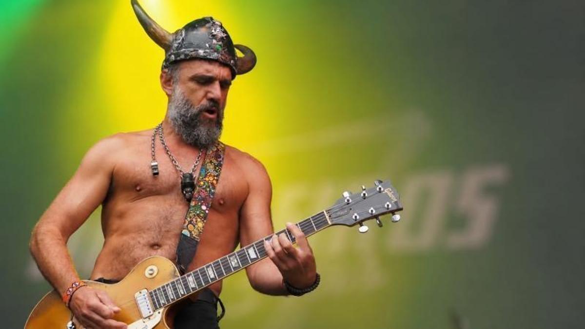 El cantante Tonhito de Poi, durante una actuación.