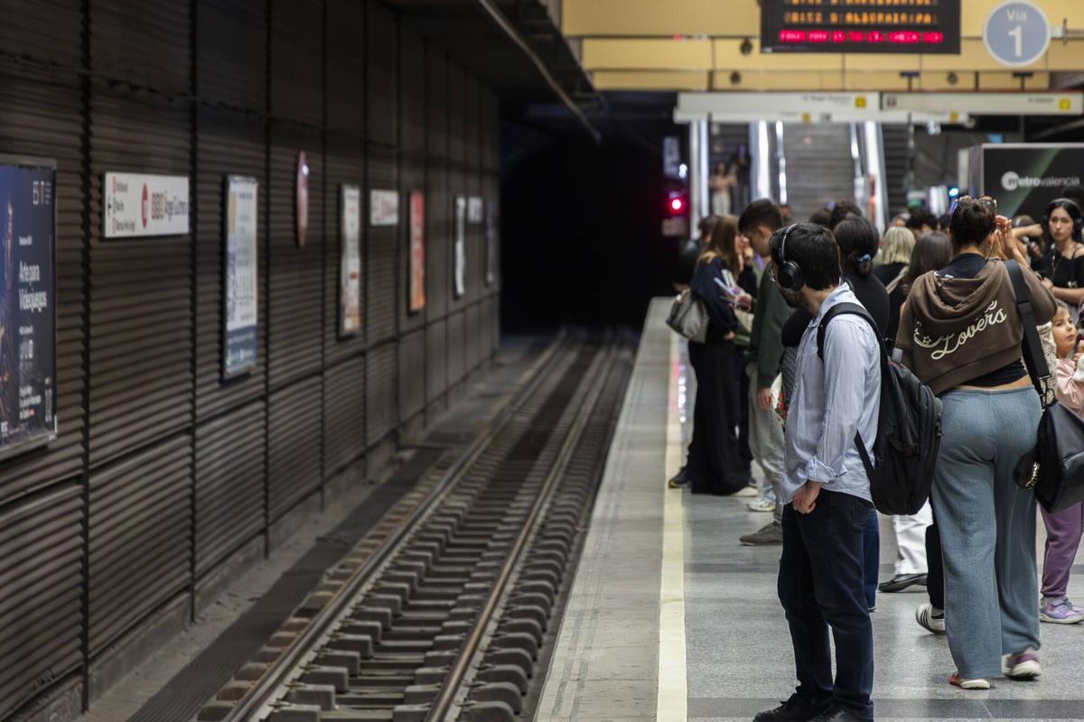 Valencia. VLC. Una mañana en hora punta en Metrovalencia