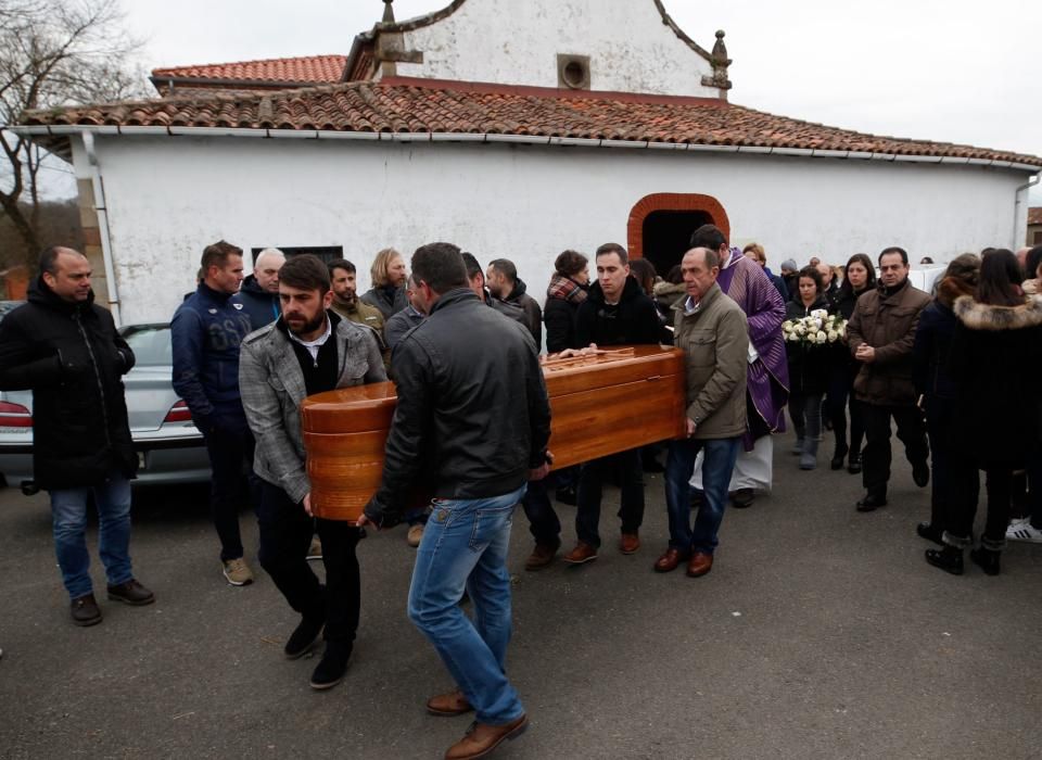 Funeral multitudinario de Rubén Fonseca, el fallecido en el incendio de El Berrón