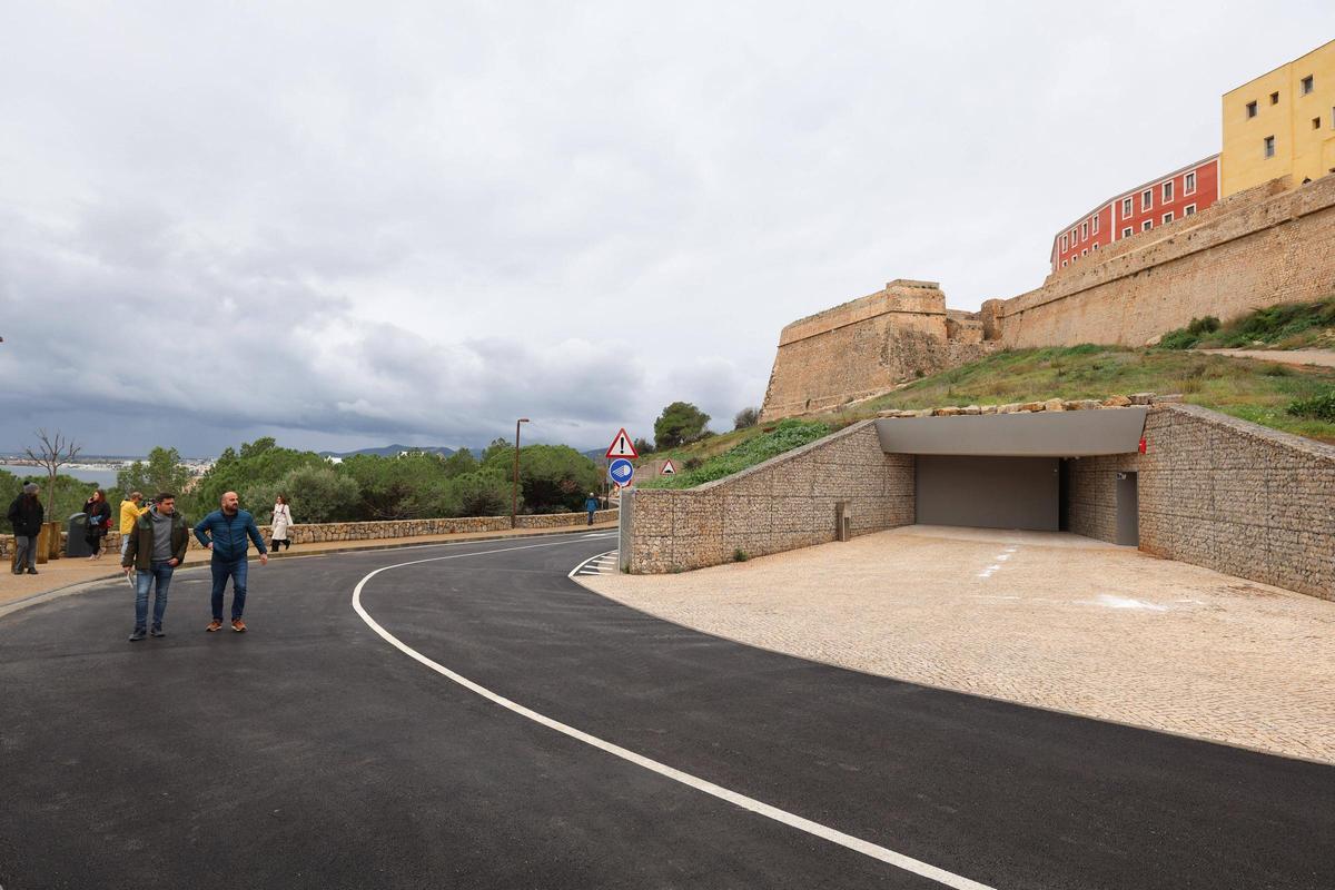 Las fotos de la inauguración del paseo de acceso al Parador de Ibiza es Soto