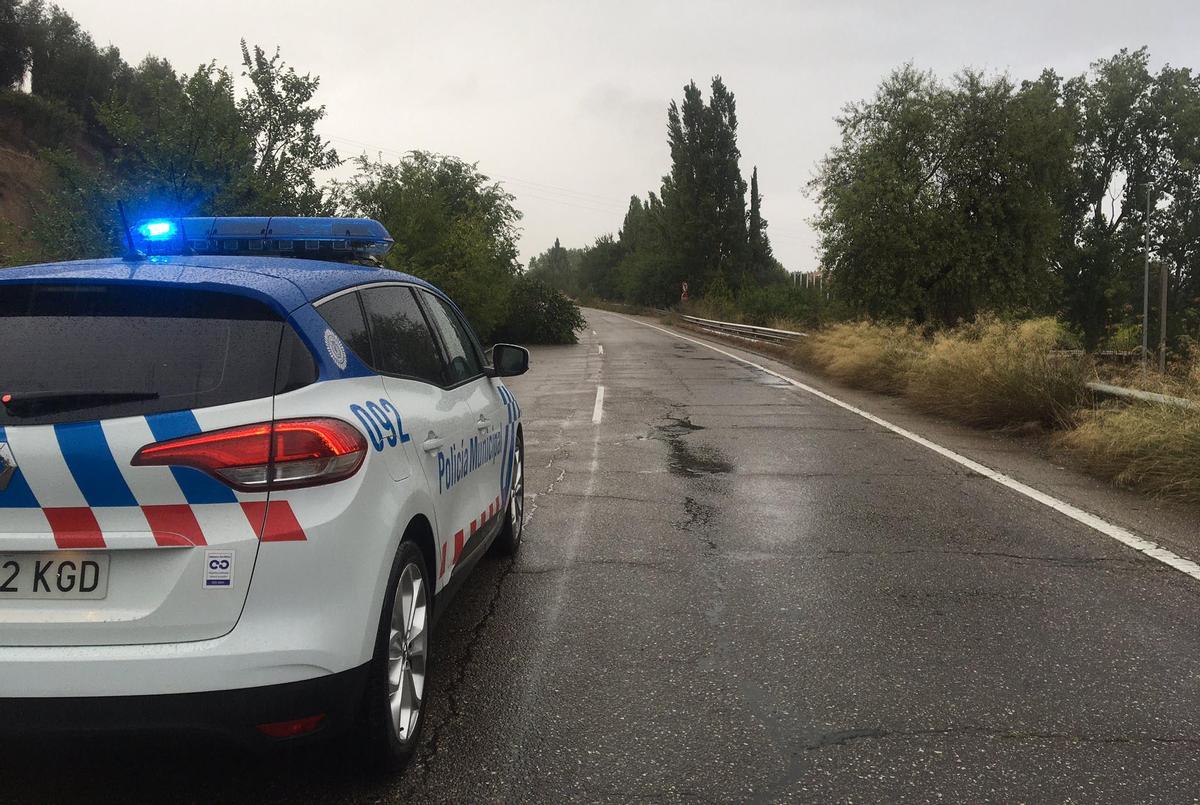 Vehículo de la Policía Local en un control.