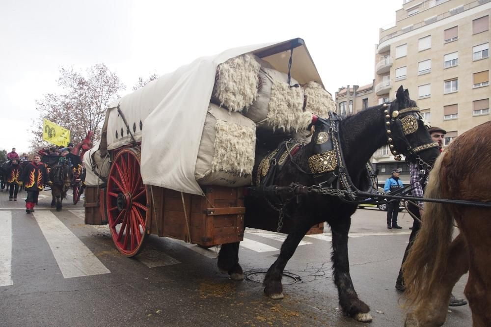 La pluja fa endarrerir la sortida dels Tres Tombs d'Igualada