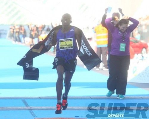 Las mejores imágenes del Maratón Valencia Trinidad Alfonso 2015