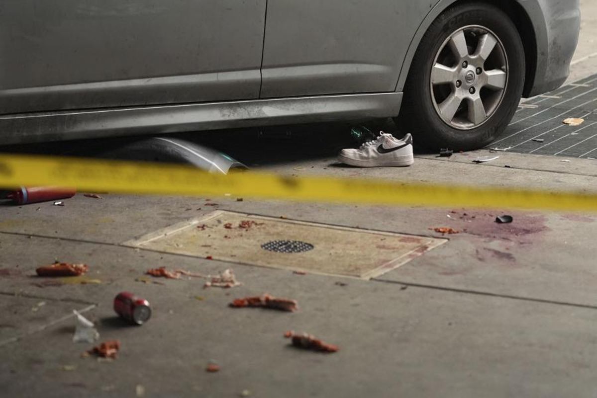 La policía ha acordonado la zona del siniestro en Los Ángeles. Damian Dovarganes AP