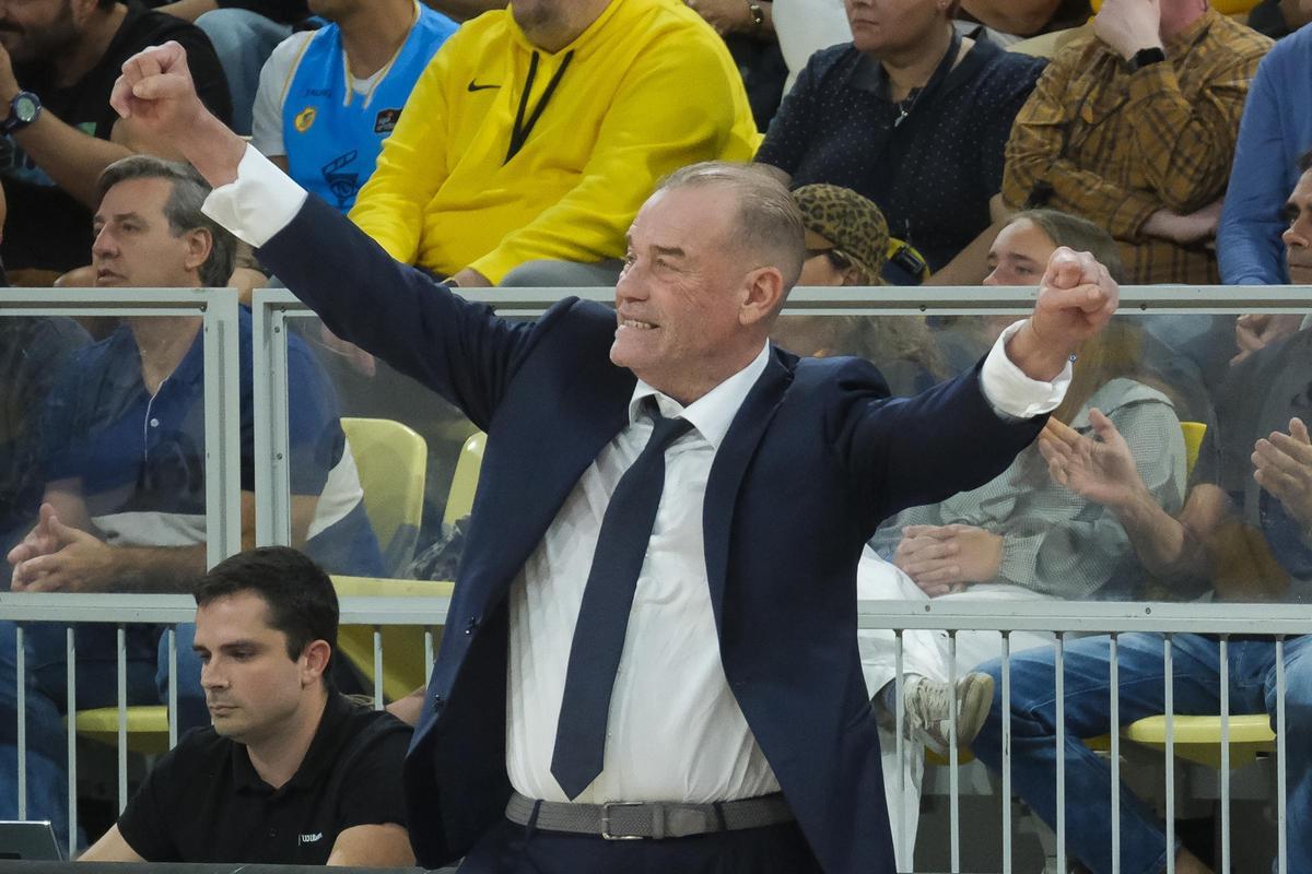 Néstor ‘Che’ García celebra una canasta el pasado sábado en el Gran Canaria Arena.