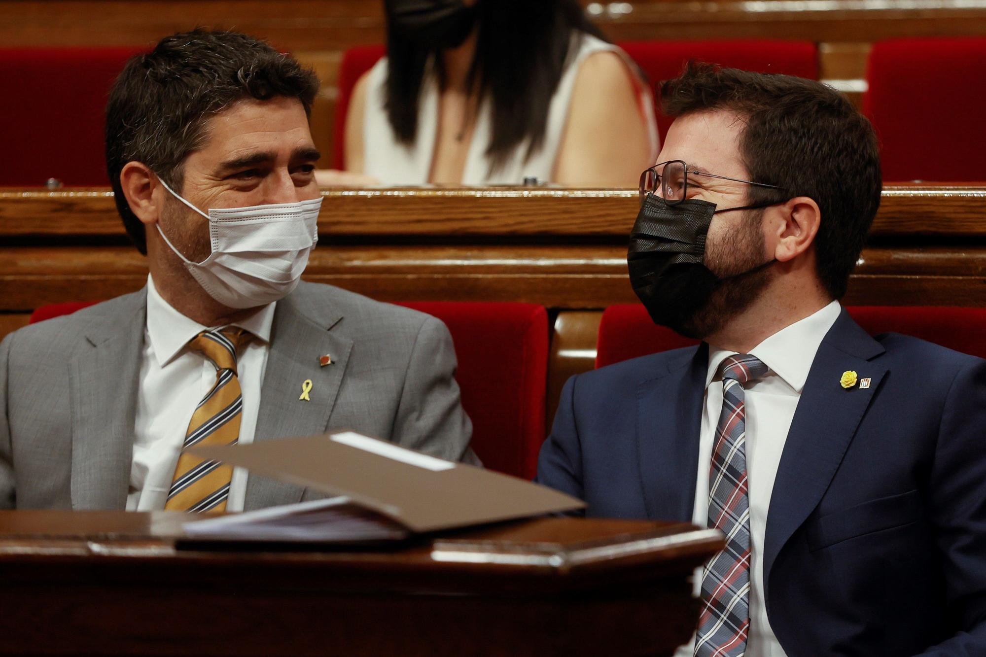 Puigneró y Aragonès, en el Parlament