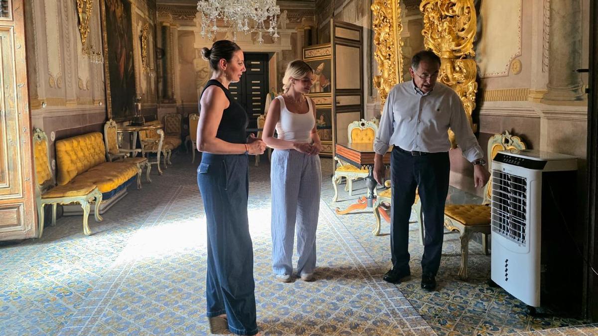 Uno de los enfriadores que se ha instalado en el interior del Palacio de Guevara.