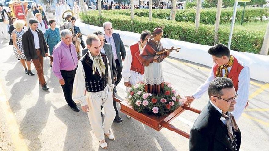 La procesión celebrada el día del patrón en 2015.