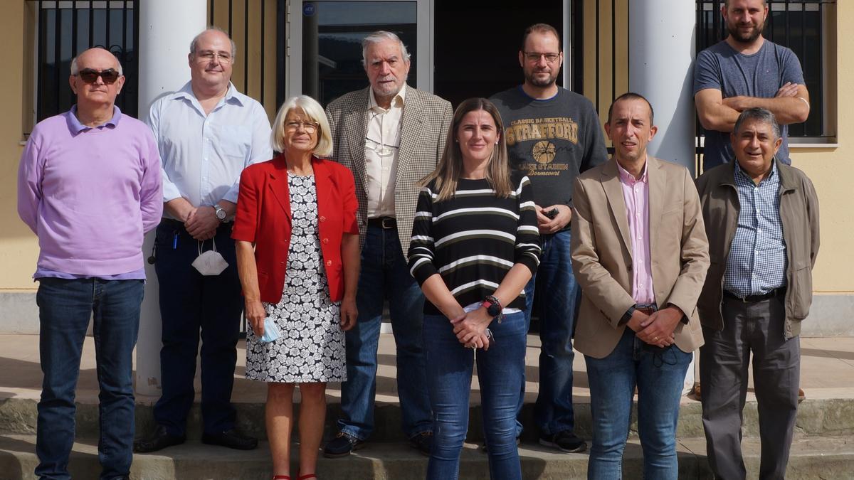 Los cronistas, con la alcaldesa de Albalat dels Tarongers