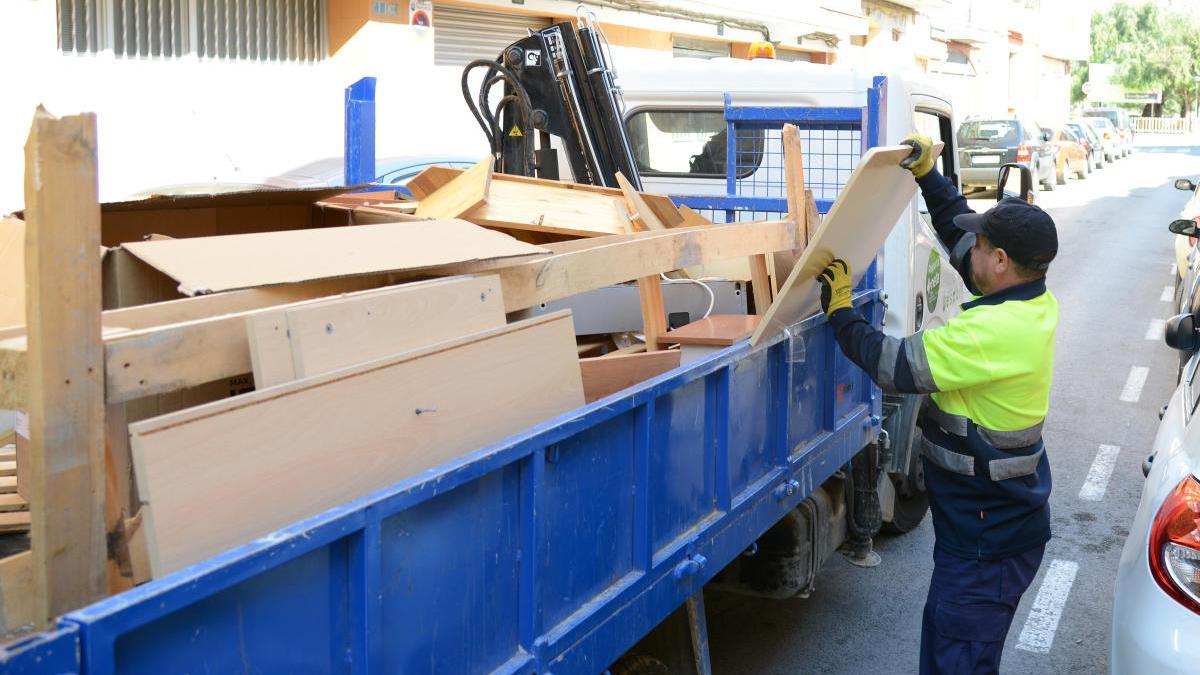 Paiporta estrena un nuevo sistema de recogida de muebles y trastos por zonas