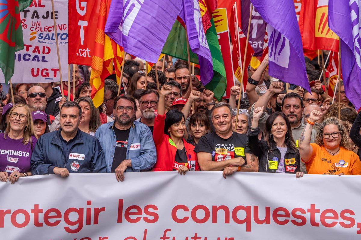 Miles de sindicalistas en Barcelona reclaman a Junts que no bloquee la ...
