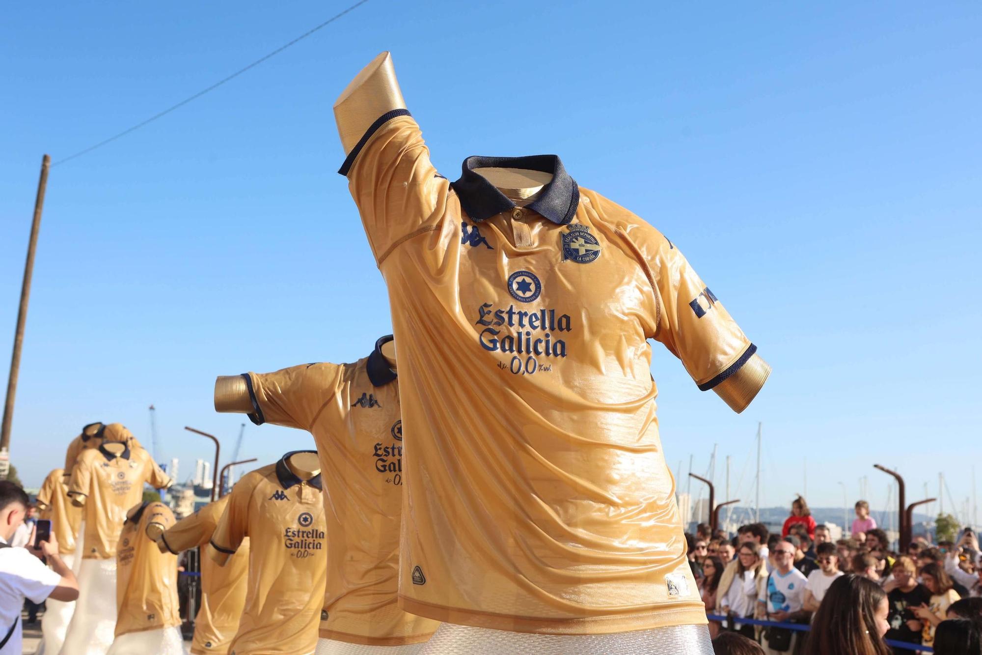 El Deportivo presenta una camiseta homenaje por el 25 aniversario de la Liga