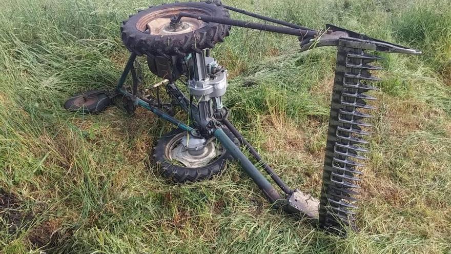 Un vecino de Rodeiro se secciona un brazo mientras trabajaba con una segadora en su finca