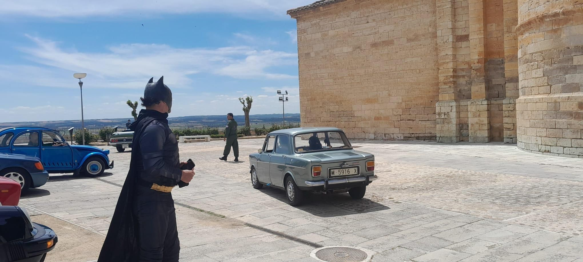 GALERÍA | Reunión de coches clásicos y fiesta de disfraces en Toro