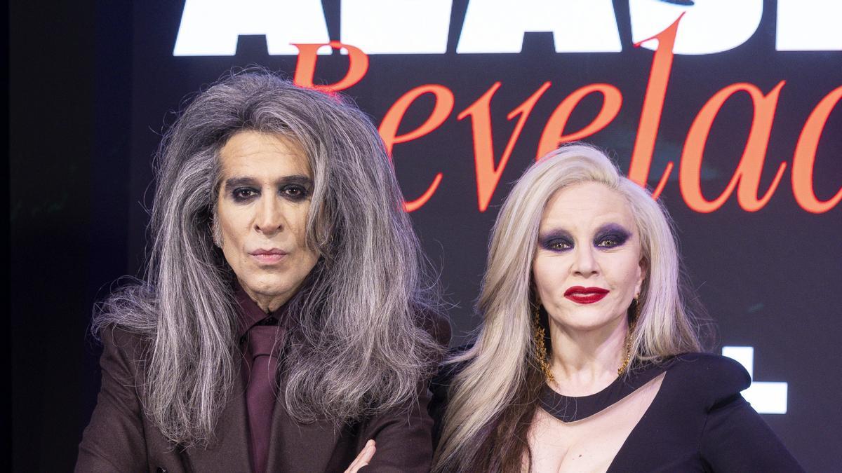 Recordamos la 'doble boda' de Alaska y Mario aprovechando su 26 aniversario de casados