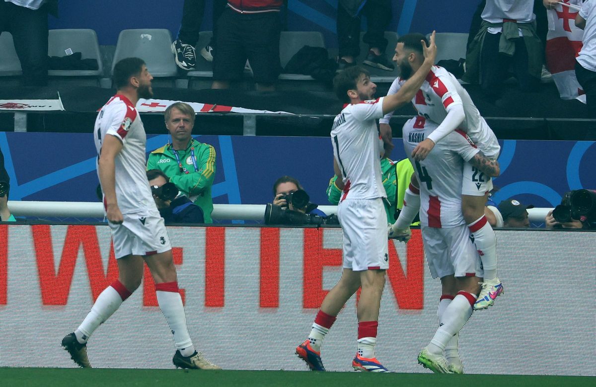 3-1. Maravilla de Güler, victoria de Turquía